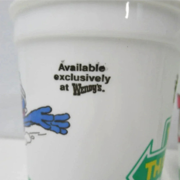 Vintage Sesame Street Wendy’s Cups Cartoon Kids Plastic Set of 2 RETIRED - Picture 3 of 4